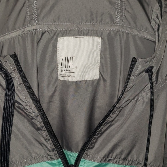 🆕️ Zine pullover jacket - Picture 3 of 3